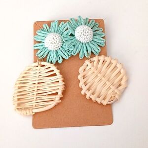 Fashion Jewelry Mint and Beige Floral Earrings